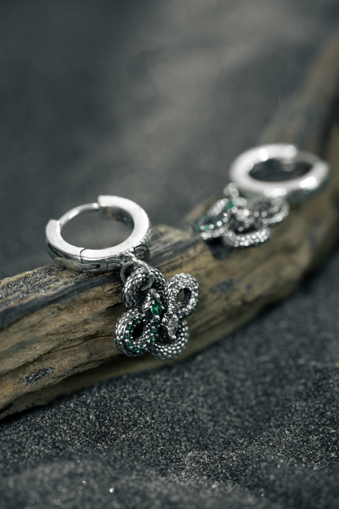 Tại Sao Nên Mua Khuyên Tai Bạc S925 Thay Vì Bạc Ta? 🛡️💎 image